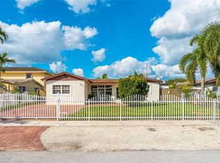 6511 Park St, Hollywood, FL 33024