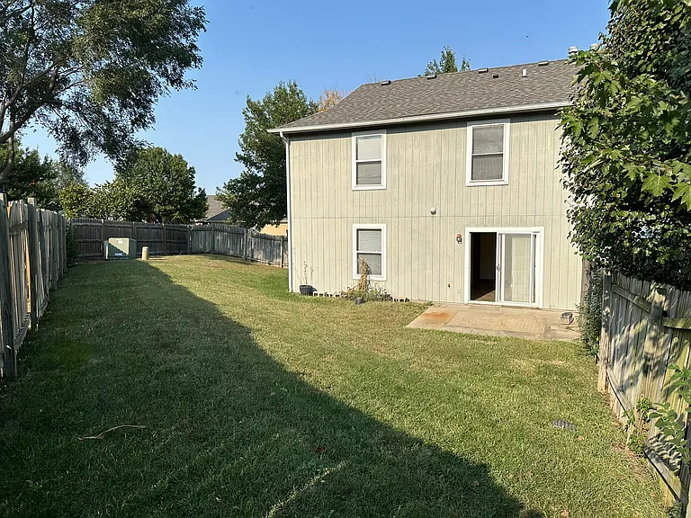 925 N Field Stone Dr — Photo 32