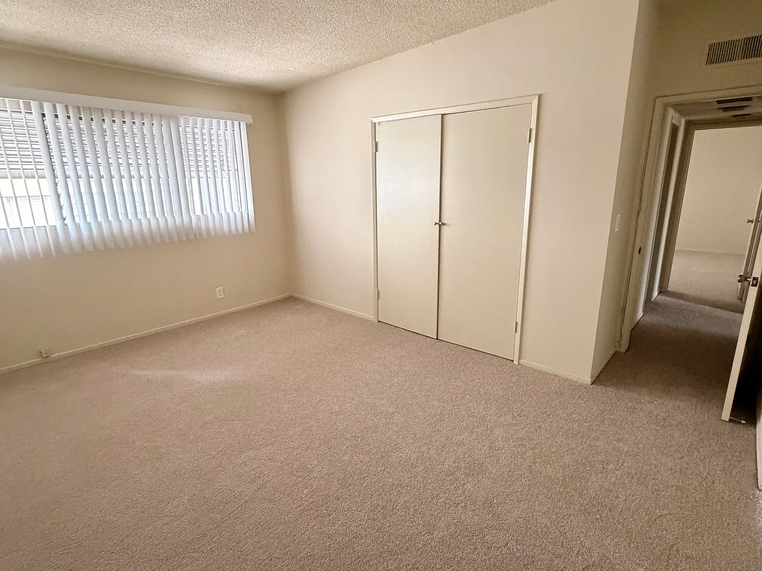 2 bed, 1500 sqft, $2,500 — Photo 4