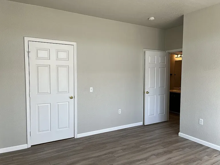 19049 E Warren Dr #207 — Photo 11