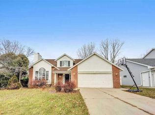 2605 Van Beek Rd, Green Bay, WI 54311