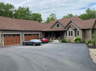 41 Pearl Dr, Hooksett, NH 03106