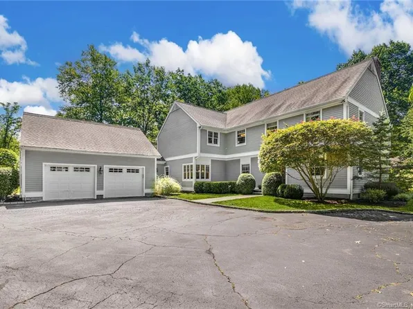 9 Pepperbush Road, Weston, CT 06883