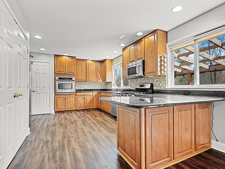 45011 Byrne Dr — Photo 15