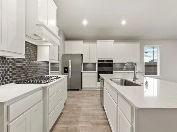 2107 Cool Greens Street, Richmond, TX 77406