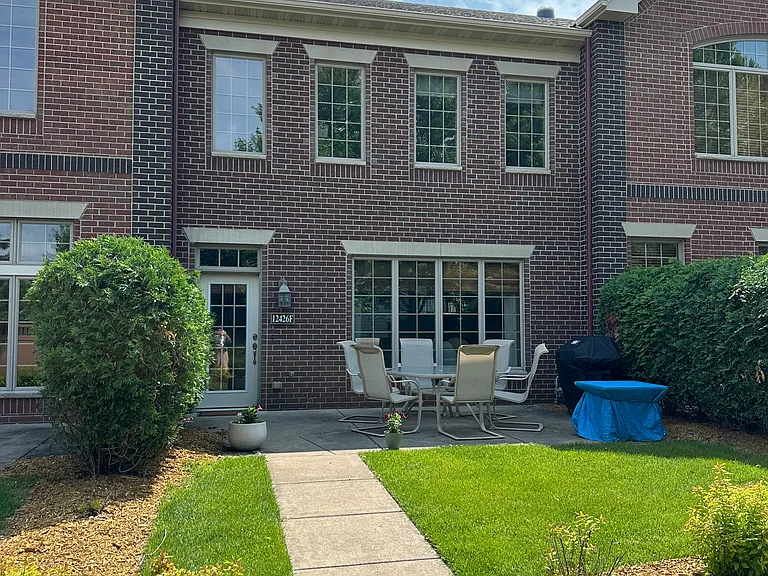 12426 Flanders Ct NE #F — Photo 2