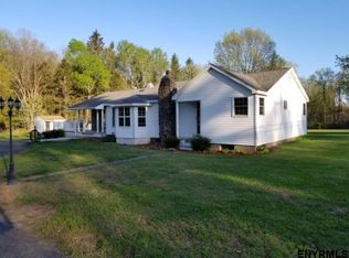 752 Swaggertown Rd, Scotia, NY 12302