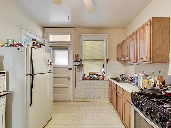 4th image of 4555 N Seeley Ave APT 1