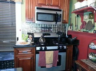 53 Howard St, Holyoke, MA 01040