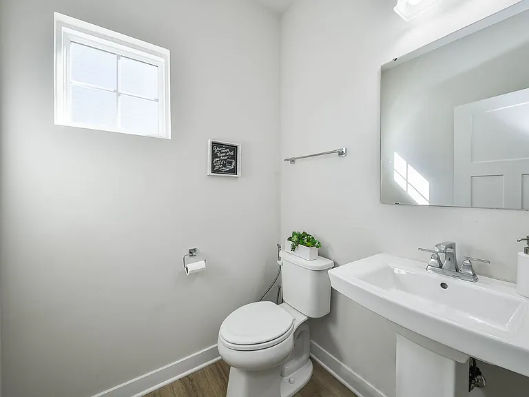 328 Carole St — Photo 8