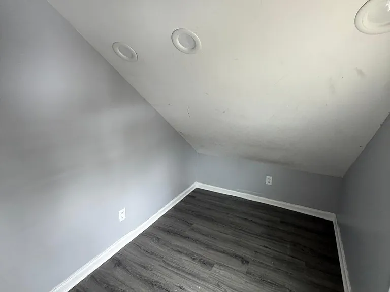 1112 Drake Ave #B — Photo 9
