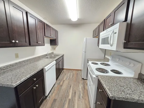 Twin Oaks Apartments, 101 E Twin Oaks Rd APT 60, Sioux Falls, SD 57105