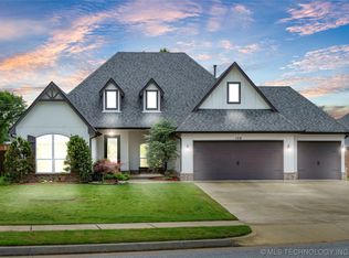 108 E 130th Pl S, Jenks, OK 74037