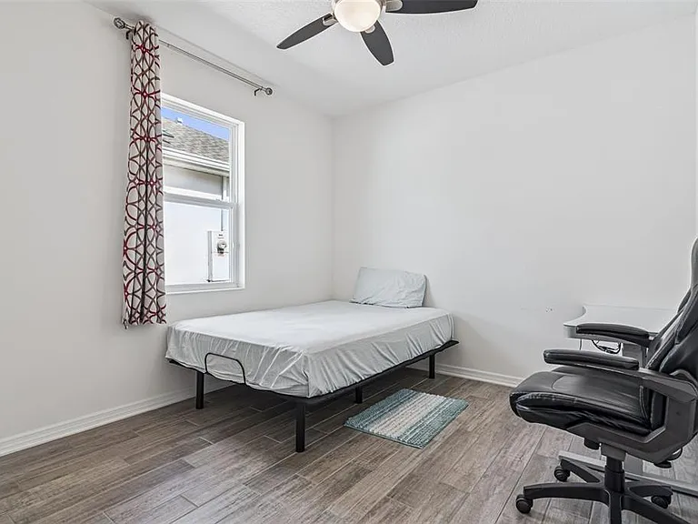 2615 Pinyonpine Ln — Photo 21