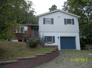 16 Hemlock Rd, Mount Pocono, PA 18344