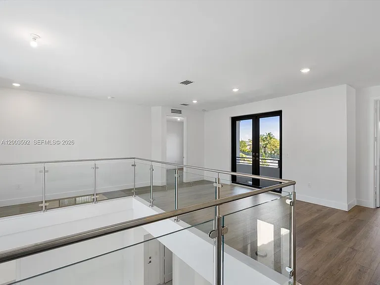 19602 NE 14th Ct — Photo 62