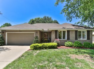 5569 S Stonegate Ave, Springfield, MO 65810