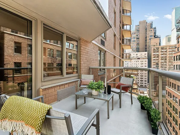 234 E 46th St APT 1505, New York, NY 10017