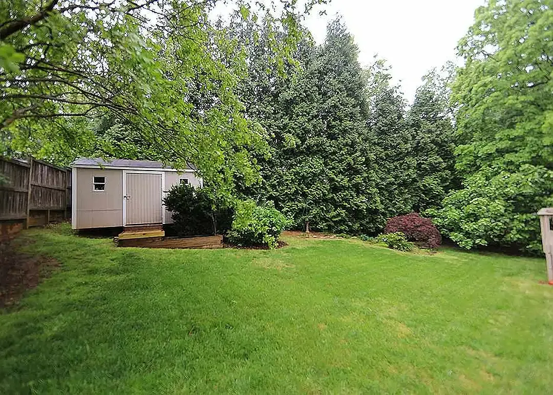 505 Fostoria Ct — Photo 4