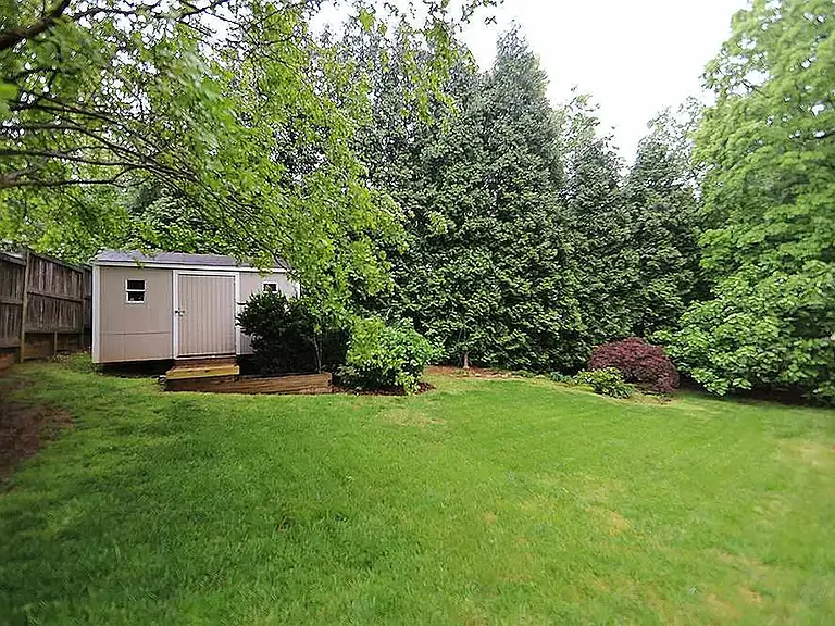 505 Fostoria Ct — Photo 4