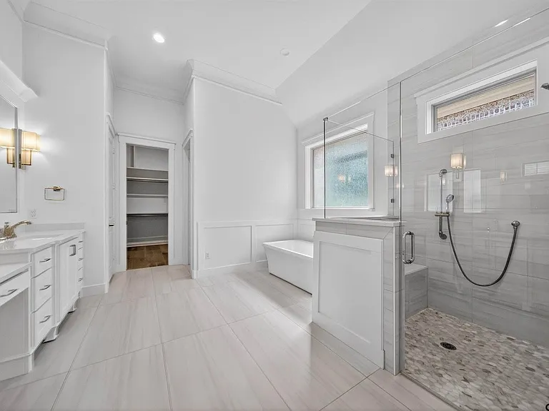 7517 Cross Gate Way — Photo 18
