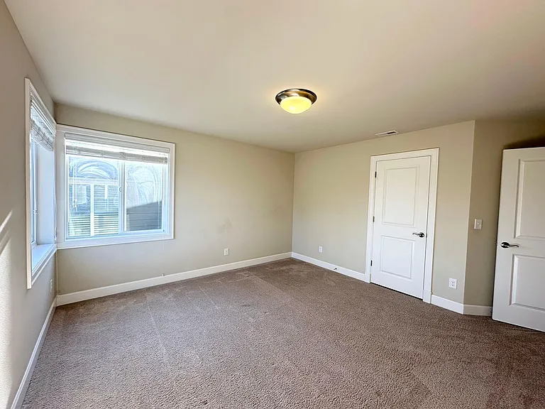5622 NE 2nd Ct — Photo 16