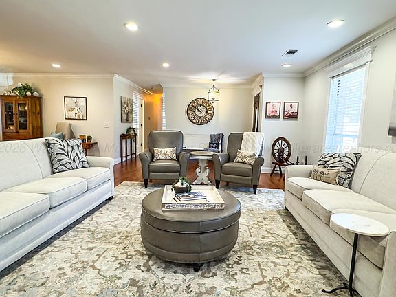5th image of 152 Juniper St
