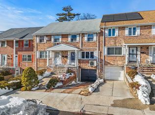 240-17 67th Ave, Little Neck, NY 11362