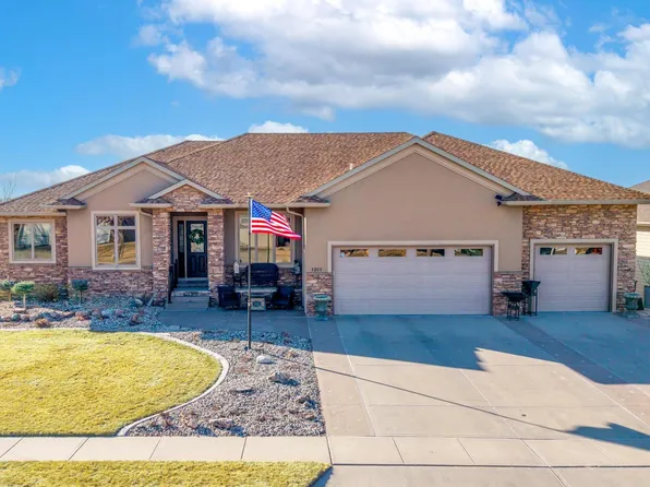 1201 S Montpelier Ave, Sioux Falls, SD 57106