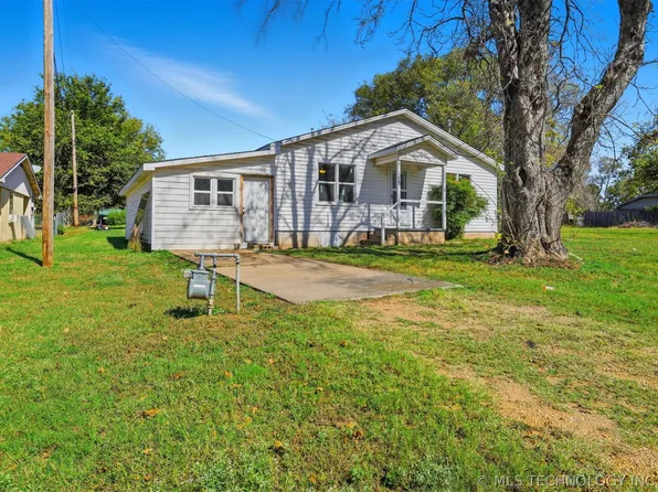 103 W 20th St, Tishomingo, OK 73460