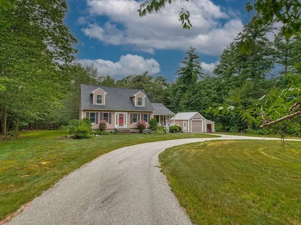 39 Hill St, Lakeville, MA 02347