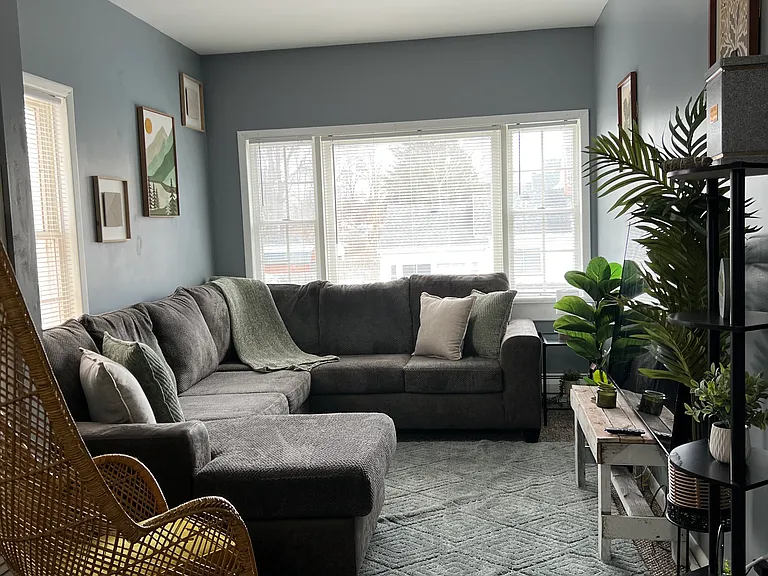 742 South Ave — Photo 2