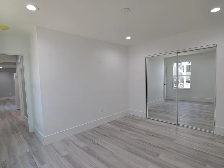 926 W School St — Photo 12