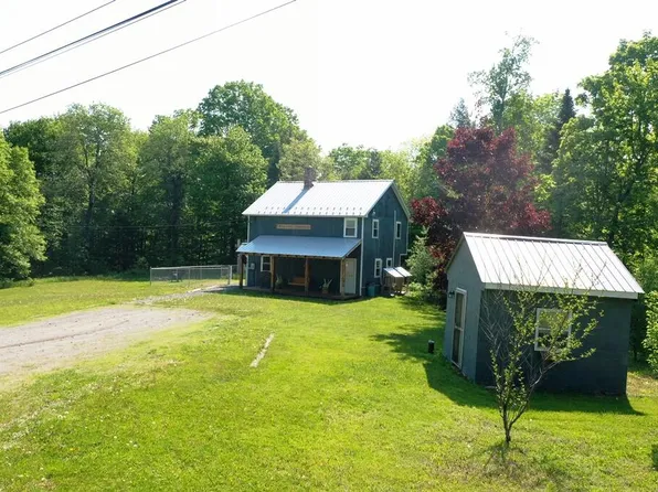 1 Oak Drive, Abbot, ME 04406