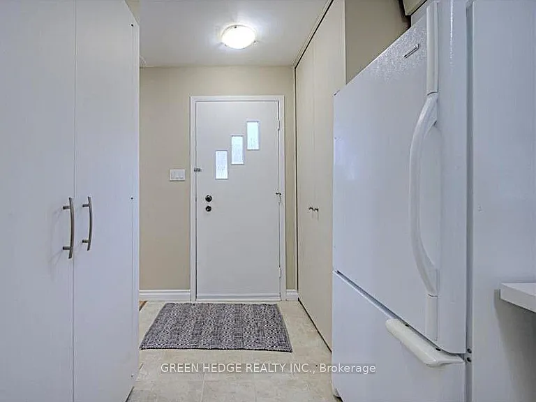 199 Dixie Cres — Photo 3
