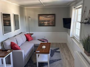 32 Houston Ave #3, Newport, RI 02840