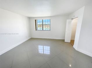 9735 Fontainebleau Blvd, Miami, FL 33172