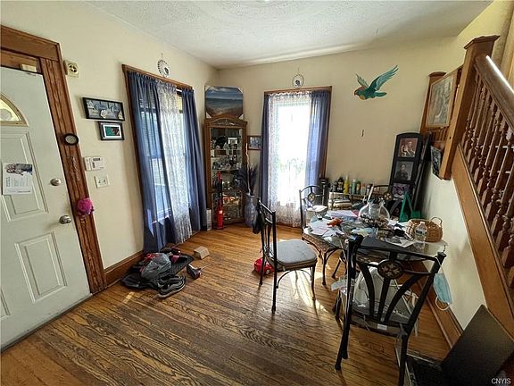 4th image of 2712 Midland Ave