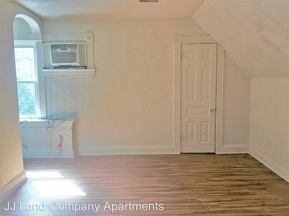 5th image of 806 N Negley Ave #3