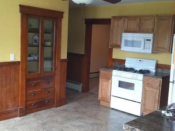 74 Connors St Floor 2, Fitchburg, MA 01420