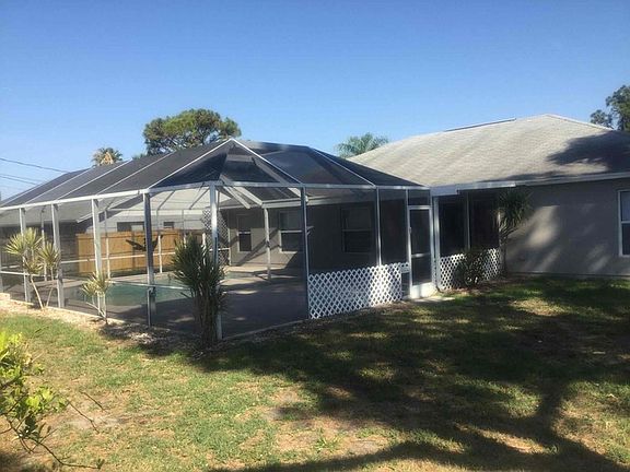 5th image of 2452 SE Sapelo Ave