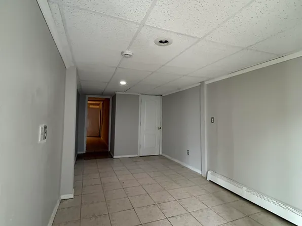 1430 44th Street image 2 of 9