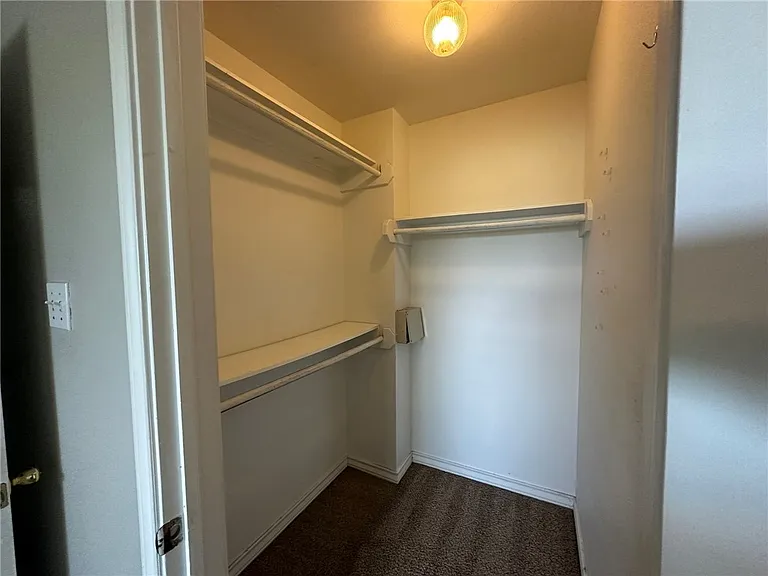 2112 Westwood Dr — Photo 12