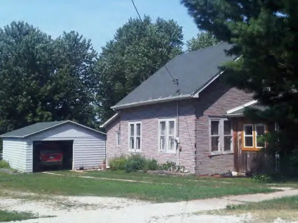 346 W Henson St, Warrensburg, IL 62573