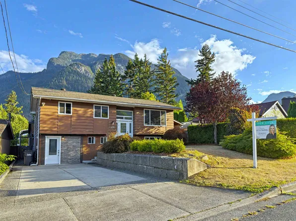 650 Park St, Hope, BC V0X 1L4