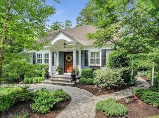 2 Long Hill Ln, Chatham, NJ 07928