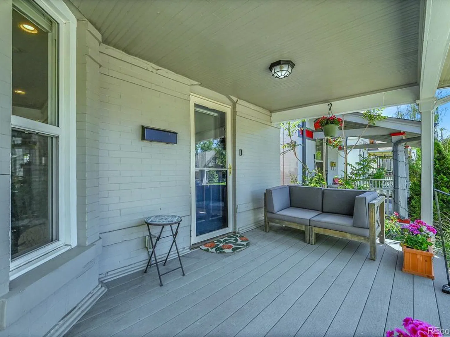 3 bed, 1430 sqft, $3,700 — Photo 2