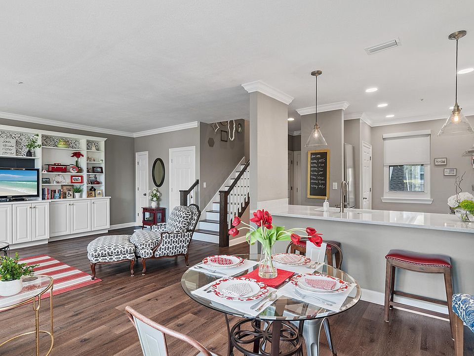 1st image of 8569 Turnberry Ct #8569