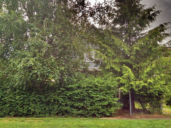 3rd image of 644 S Trafton St