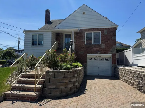 270 Bell Ave, Hasbrouck Heights, NJ 07604
